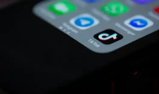 How to Avoid Traffic Limits on Douyin Health Content